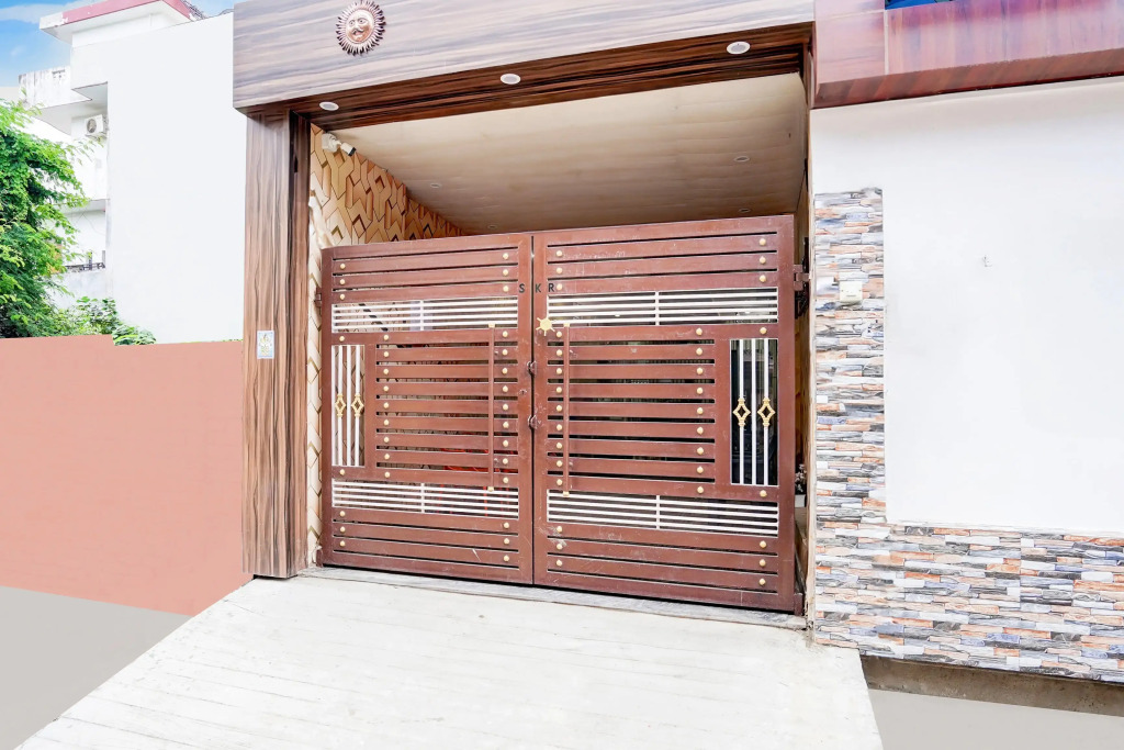 Hotel O BLW Kakarmatta Near Banaras Junction