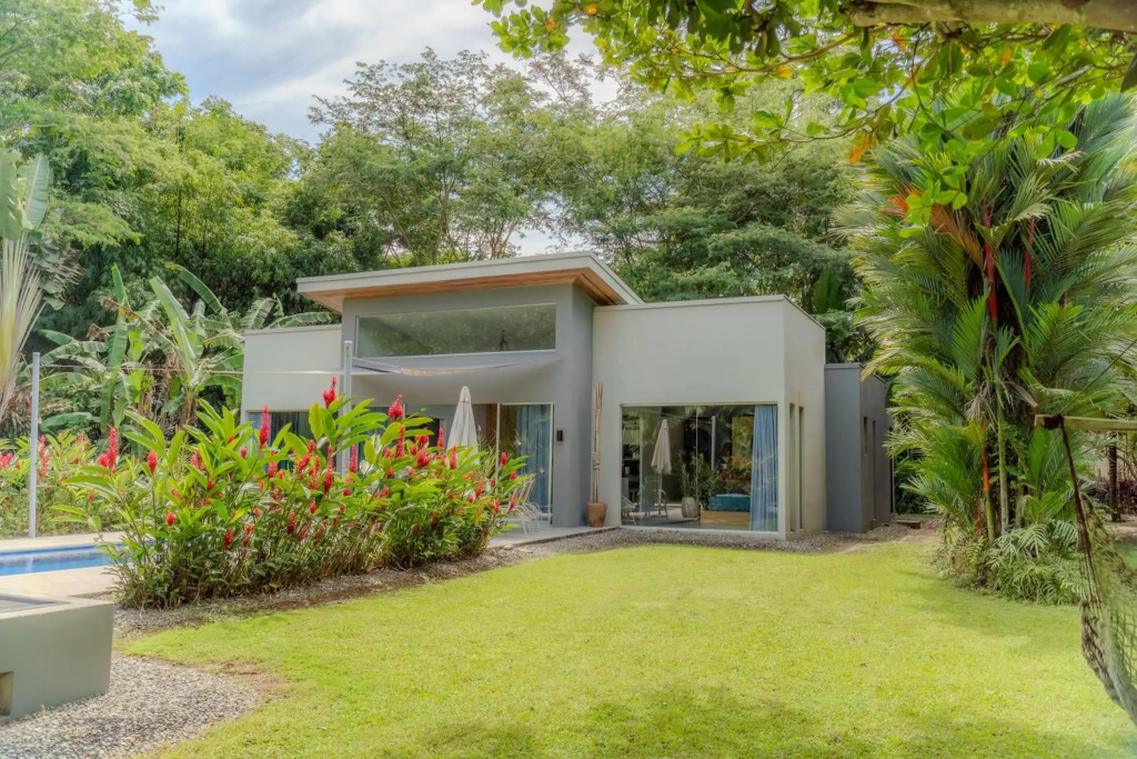 Lilan Nature, Modern House N°2, private swimming pool