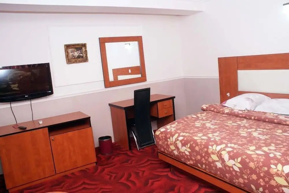 Clen Phil Hotels and Suites