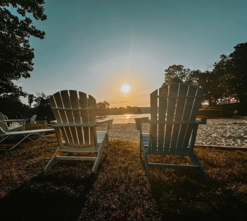 Crown Lake Resort