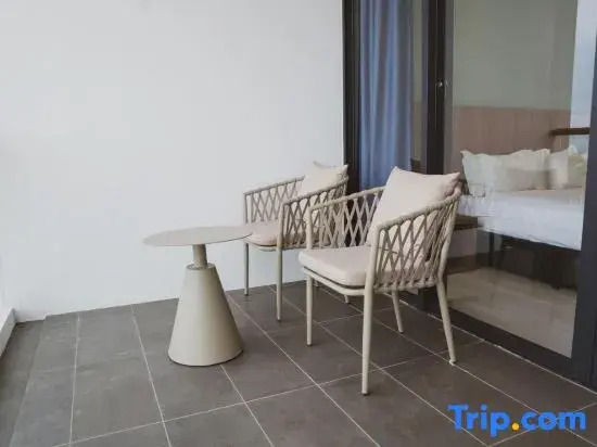 Sematan Roxy Beach Apartment