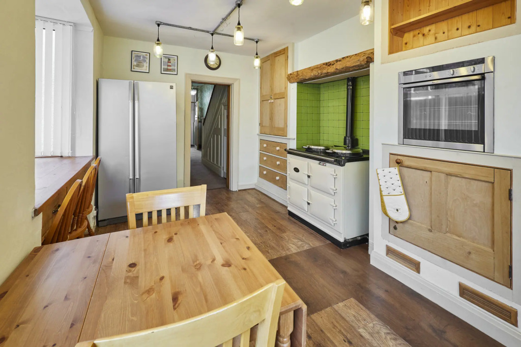 Host Stay Cromwell House