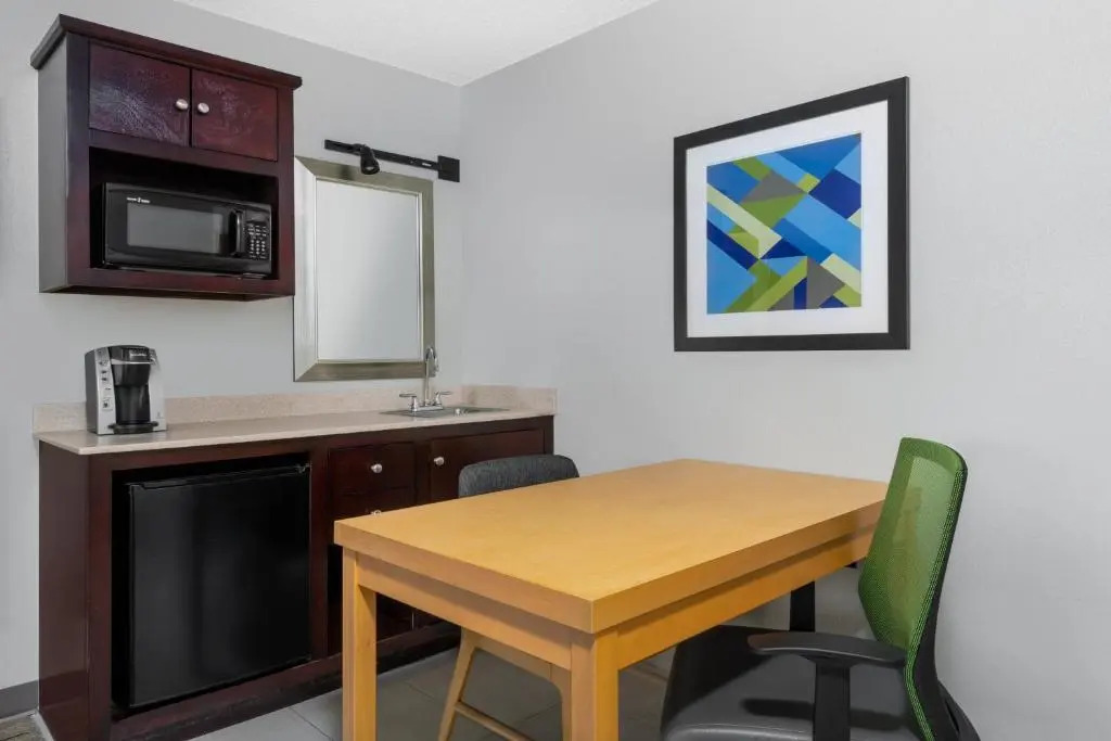 Holiday Inn Express & Suites Wheat Ridge-Denver West by IHG