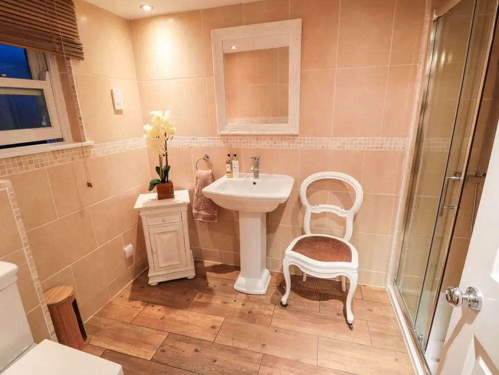 Sneaton Hall Apartment 4