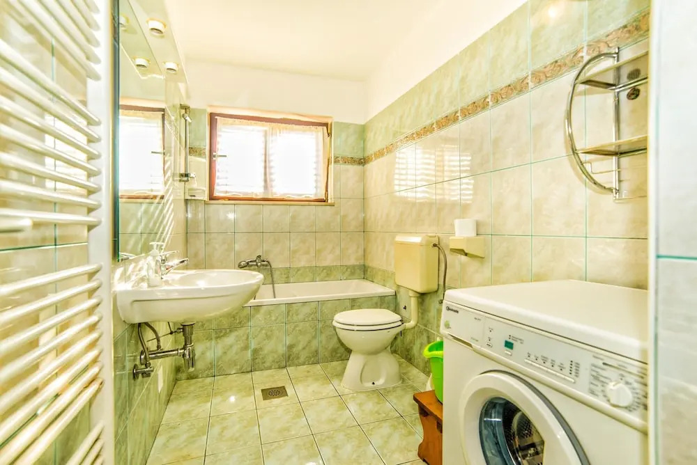 Apartment Belušić / Three Bedrooms A1