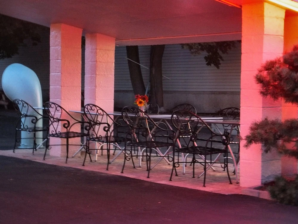 Windsor Motel