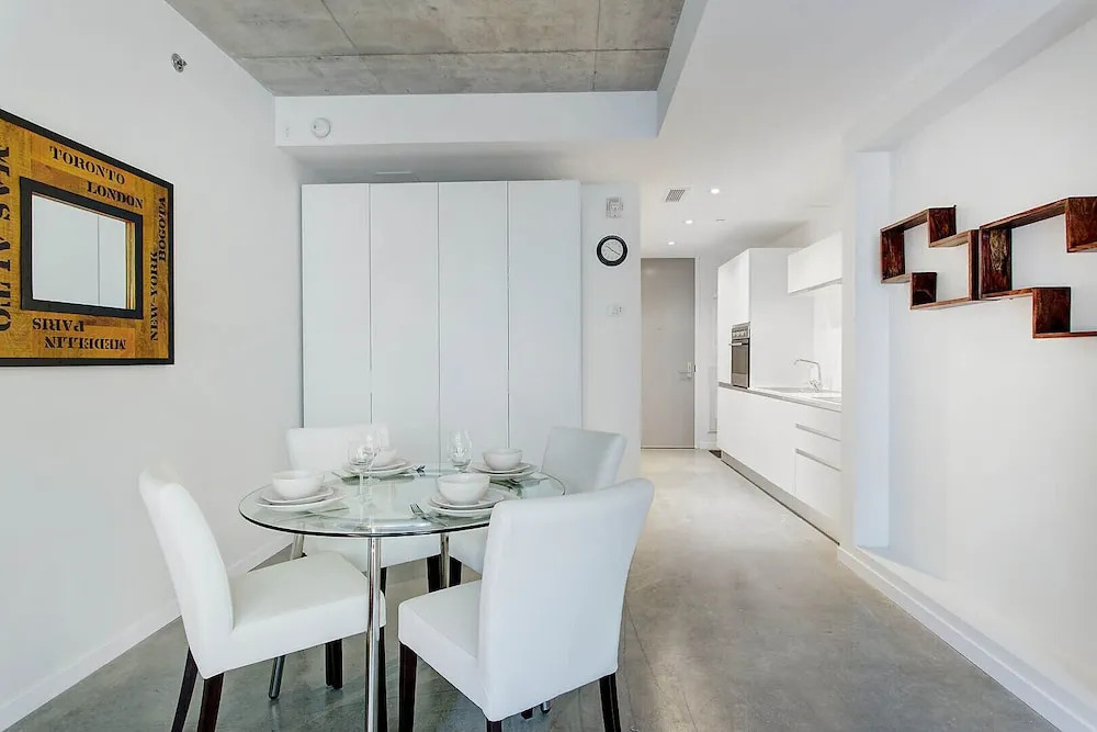 Bijoux Square Apartments