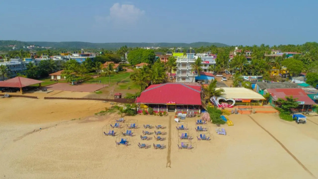 Larios Beach Holidays