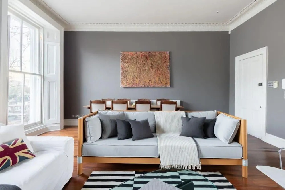 The Notting Hill Escape - Modern & Bright 3BDR Flat with Balcony