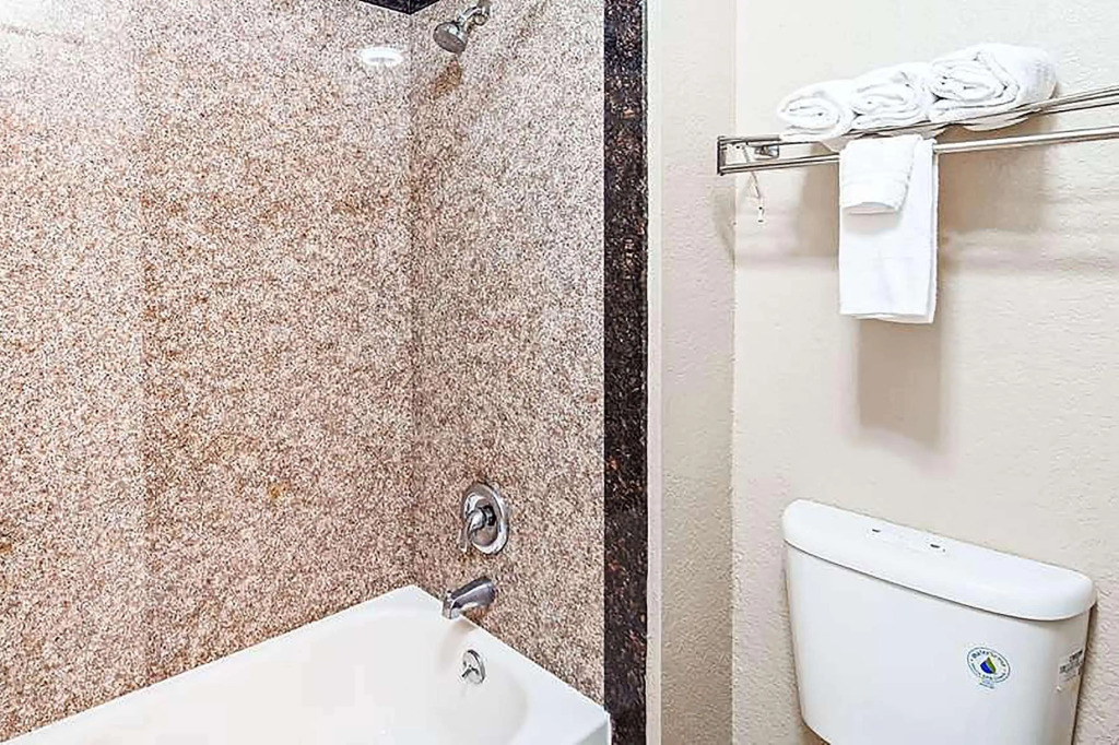 Travelodge by Wyndham San Antonio Downtown Northeast