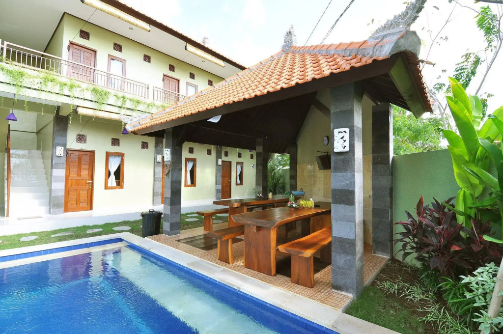 Cempaka Mas Guest House Canggu