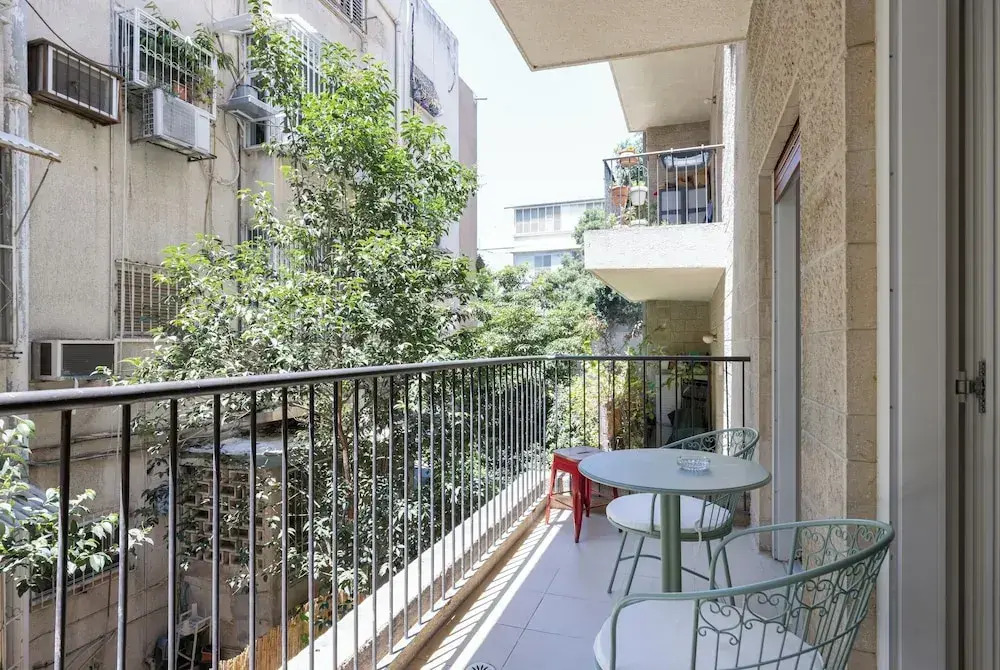 Diz 3 By TLV2rent