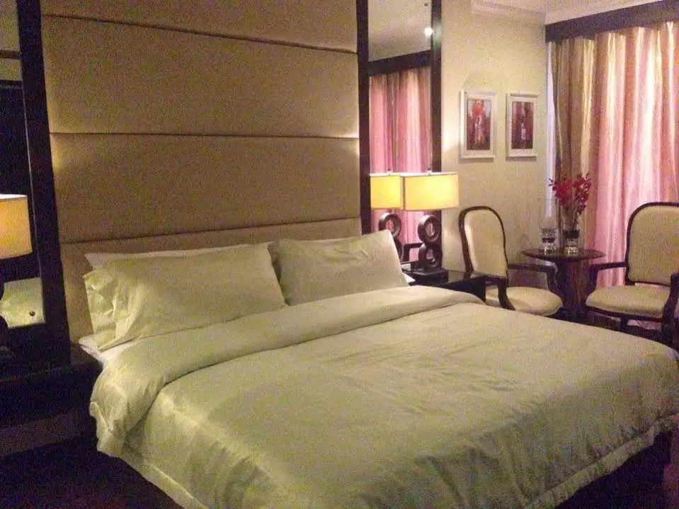 Loizas Suites