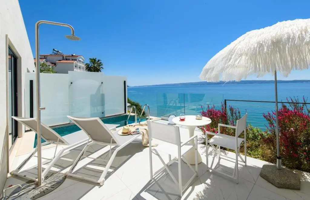Gallery Luxury Suites & Rooms