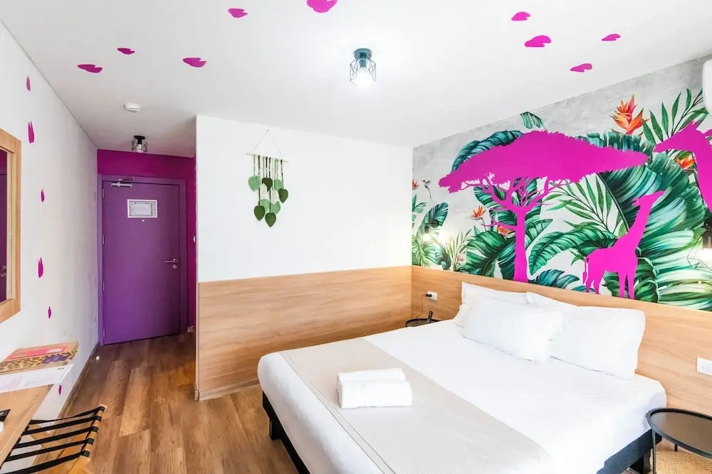 ibis Styles Venus