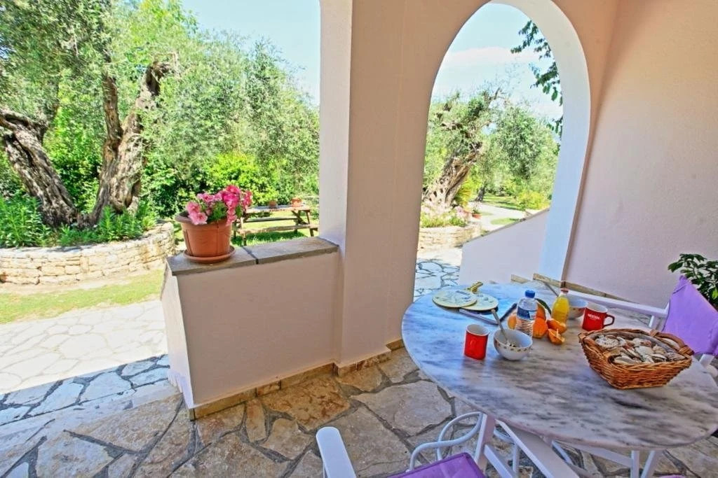 Vari Estate