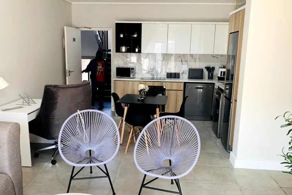 Munyaka Waterfall: Executive Apartment