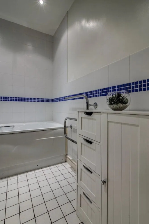 Bright, Spacious 2BR Ancoats Apt for 4 W/balcony