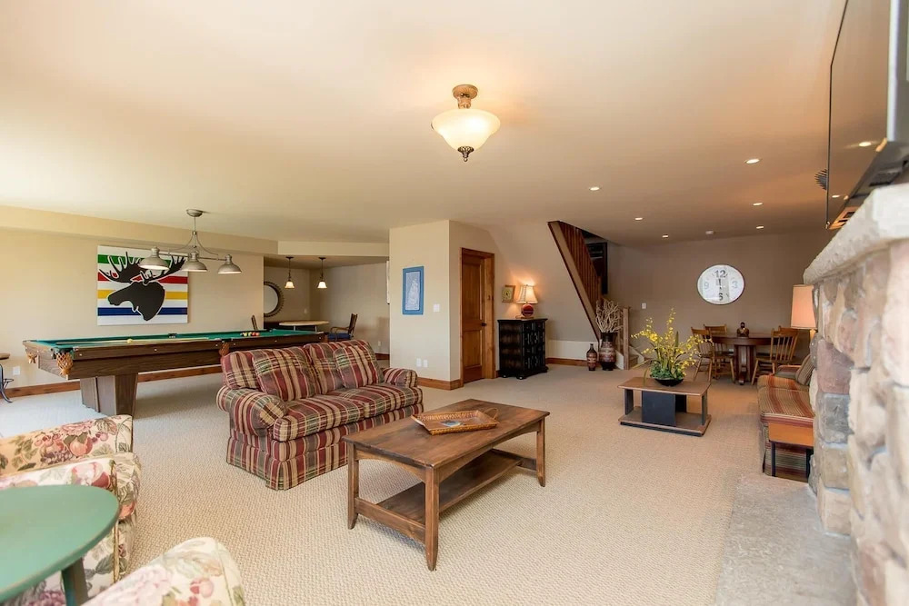 Endless Summers ~ Fabulous oasis with a designer’s touch!