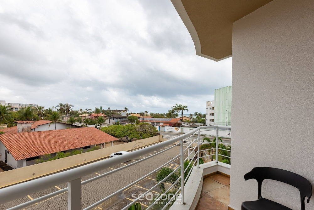 Aptos em Cond. c/ Piscina a 1 Quadra da Praia de Cumbuco - KVI