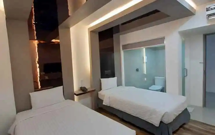 Urbanview Hotel near Pantai Losari Makassar