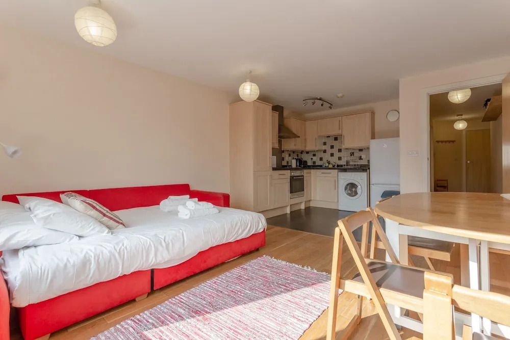 Charming 1 Bedroom Property Next to Clapham Common