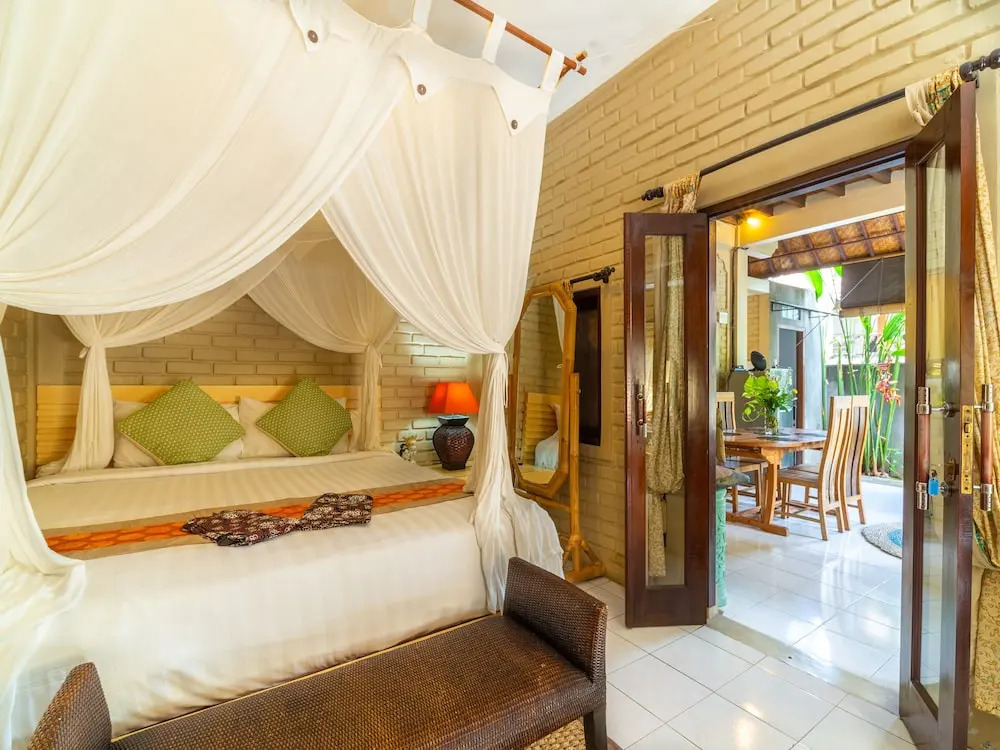 Enjoying Life Villa at Bintang