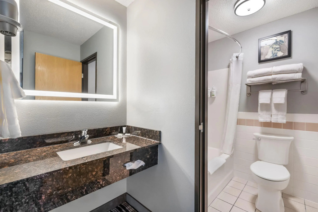 AmericInn by Wyndham Aberdeen Event Center