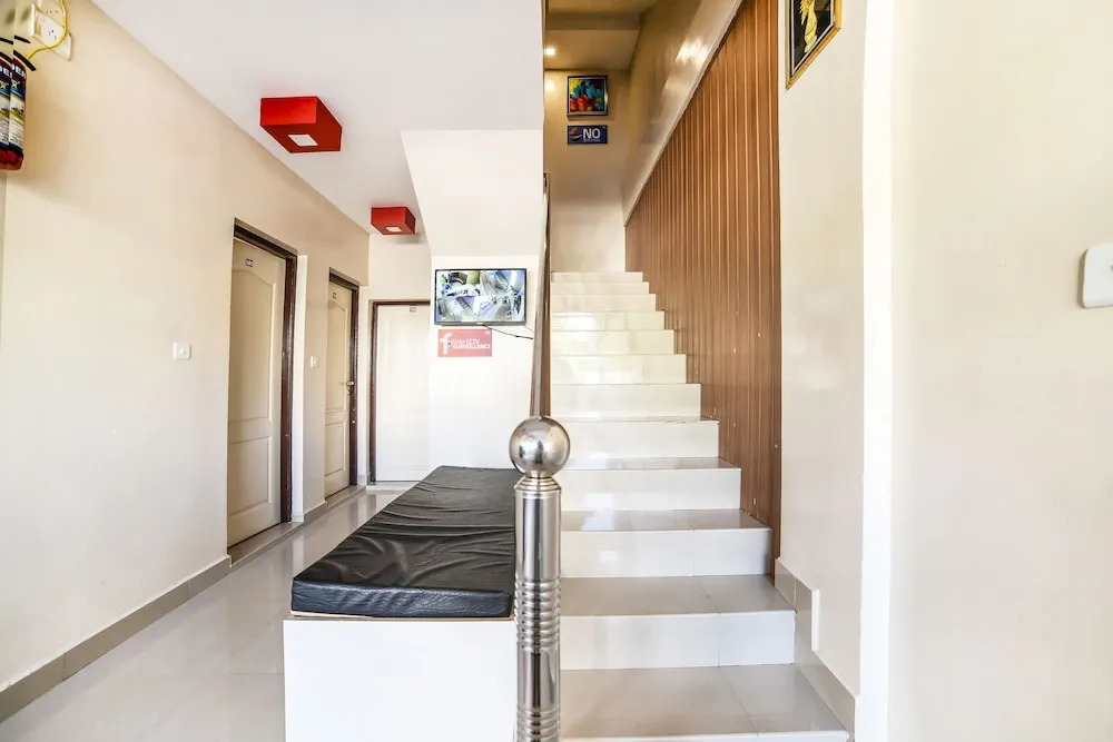 FabHotel Blue Orchid Railway Station