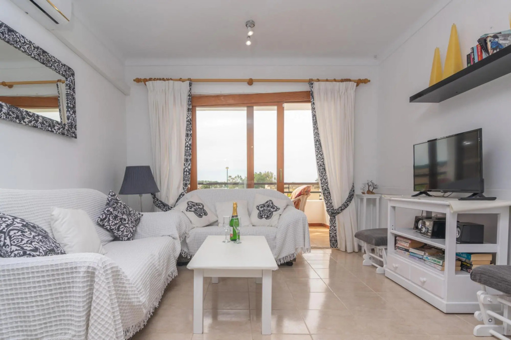 SOL - Nice flat close to the beach and leisure area Free WiFi