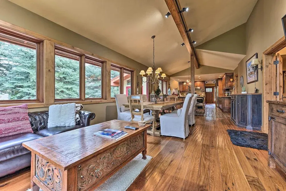 Luxe Sun Valley Retreat w/ Hot Tub, 3 Mi to Resort