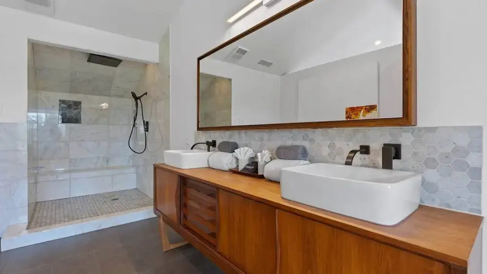 Upstay Luxury Golf Retreat Near Downtown Austin