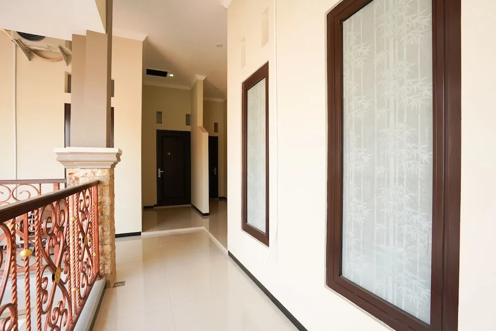 OYO Living 1743 Anie Residence