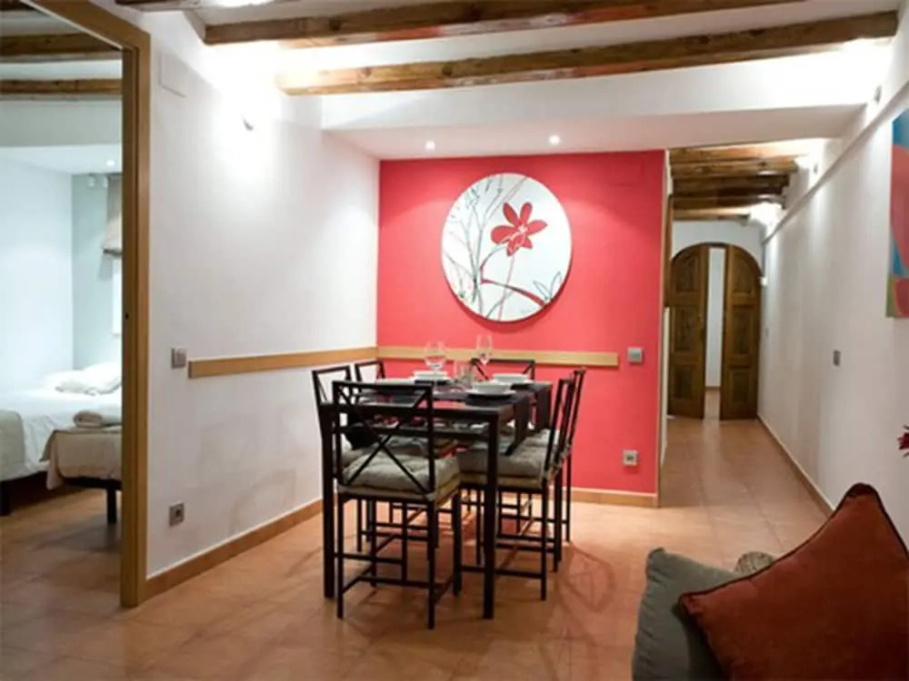 Five Room Family Flat Near Ramblas