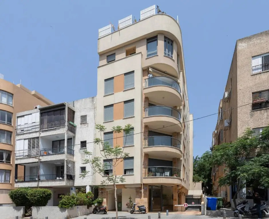 Bright 1BR in Pinsker by HolyGuest
