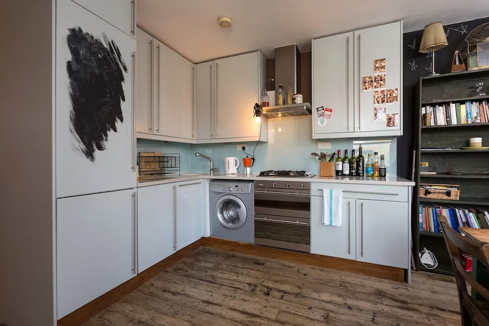 2 Bedroom Flat In Central Dalston