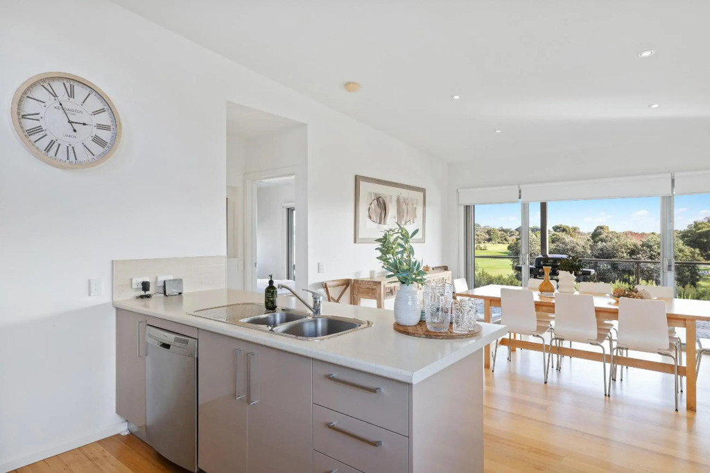 Saltwater Breeze Retreat