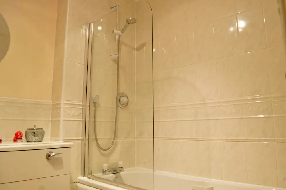 2 Bed Flat 5 mins Walk From Murrayfield Stadium, Free Parking