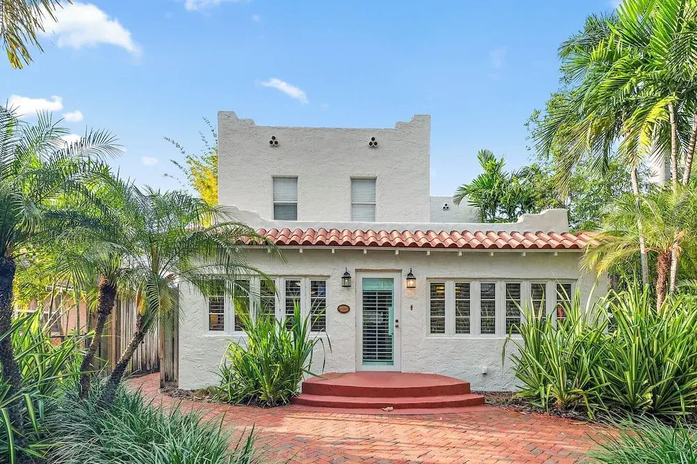 2 Mansions with Pool in West Palm Beach