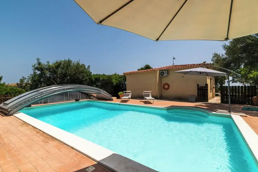 Appartamento Est With Shared Pool