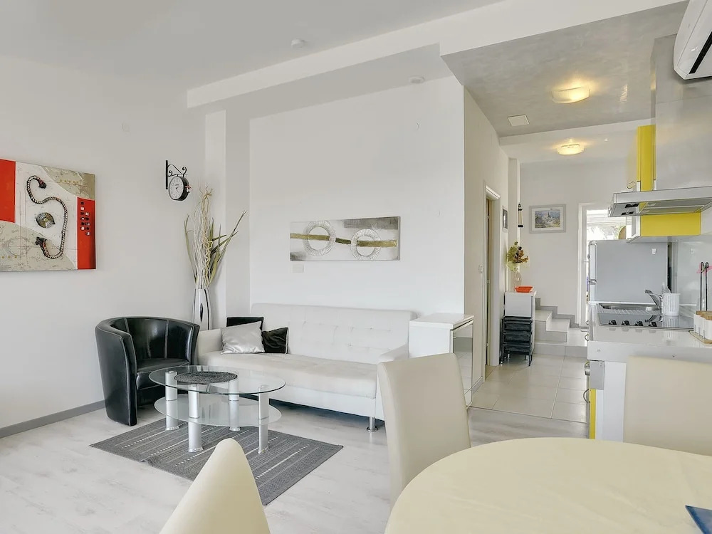 Villa in Pula with Private Swimming Pool