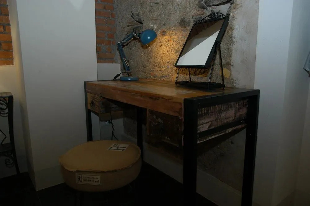 Castello DAlcontres Guest House 3 stelle