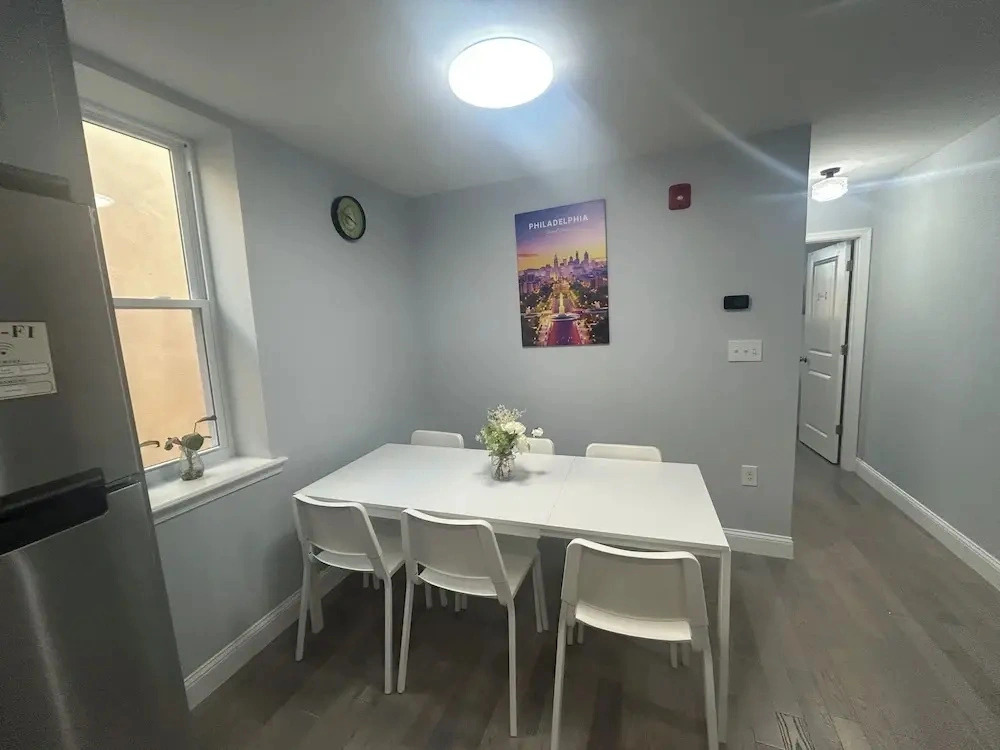 Cozy 2-3 Bedroom Apartment in Center City