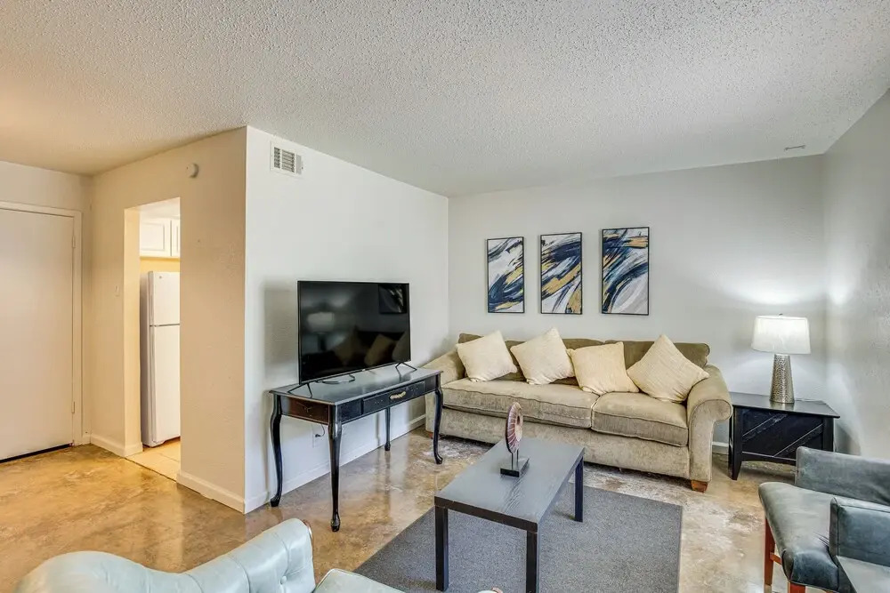 Dallas Condo in Walkable Knox Street District!