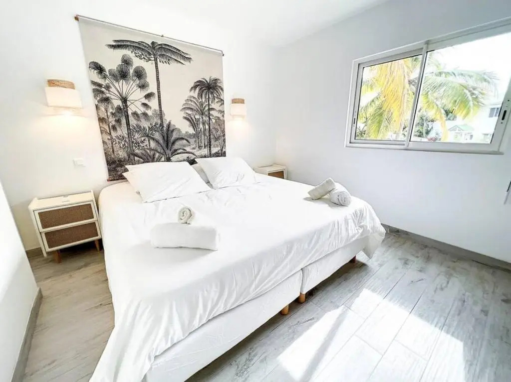Kalina, beautiful duplex 100m from Orient Bay beach with swimming pool