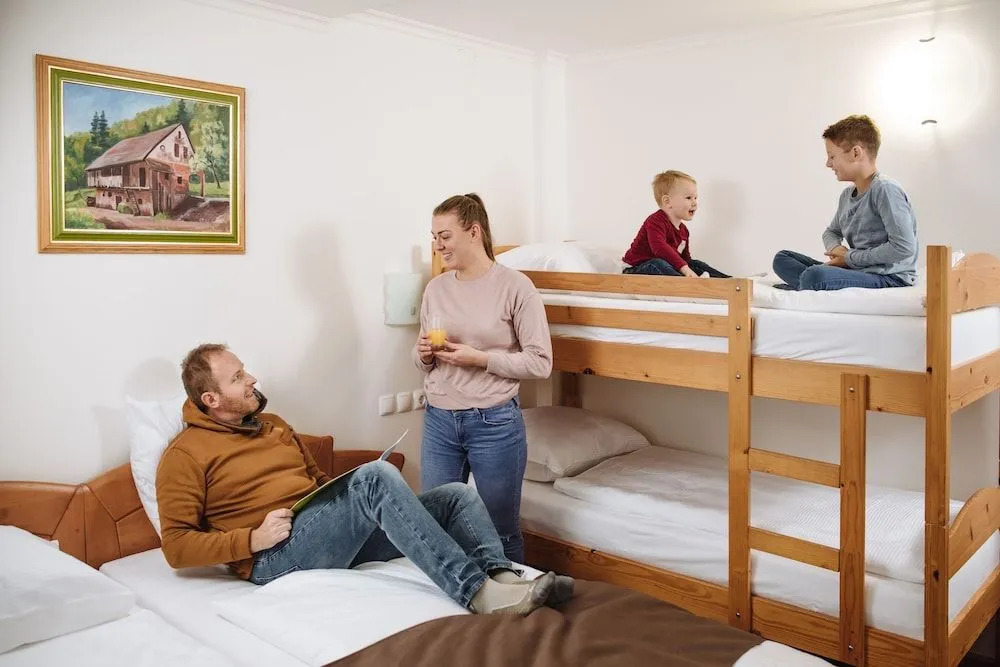 Rooms Reaktiv