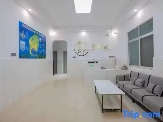 Weizhou Island Xinya Juzhu B&B (Nanwan Street Shiluokou Beach Scenic Area)
