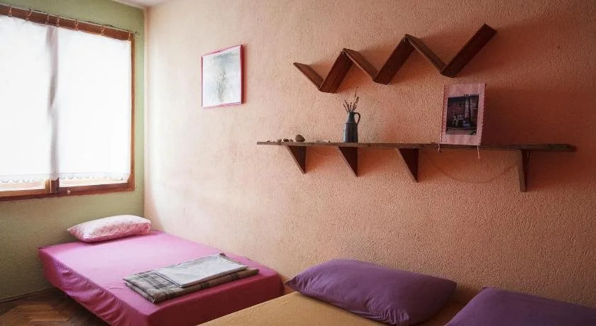 Ikar Hut Hostel