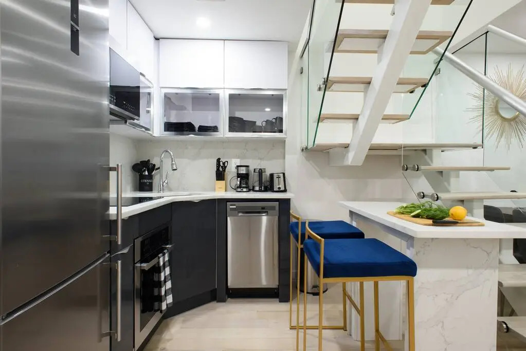 75-4a Brand new 3BR Prime UES W D in Unit