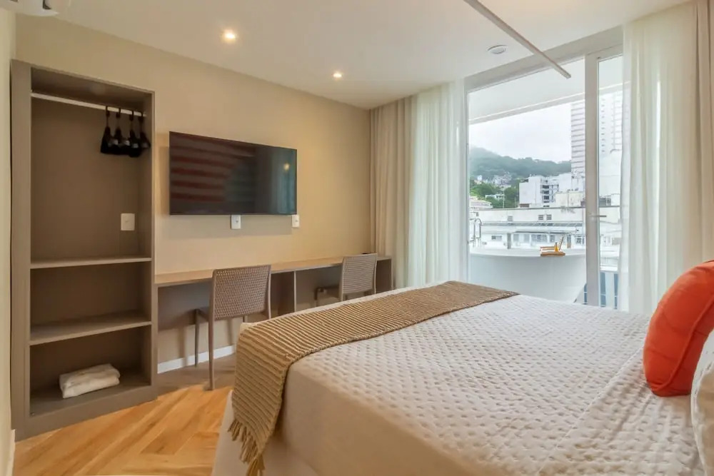 Sea View and Balcony With Bathtub Q20